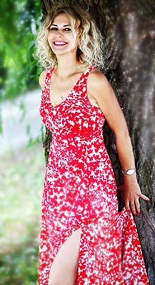 Wellread lady Svetlana from Lvov (Ukraine), 59 yo, hair color blonde