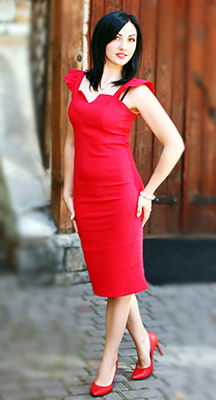 Cheerful lady Inna from Khmelnitsky (Ukraine), 35 yo, hair color black