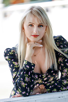 Funny woman Ol'ga from Khmelnitsky (Ukraine), 44 yo, hair color blonde