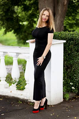 Cheerful bride Ol'ga from Khmelnitsky (Ukraine), 36 yo, hair color blonde