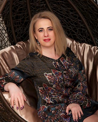Single woman Vita from Khmelnitsky (Ukraine), 49 yo, hair color blonde