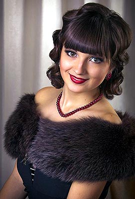Modest girl Yuliya from Nikolaev (Ukraine), 27 yo, hair color dark brown