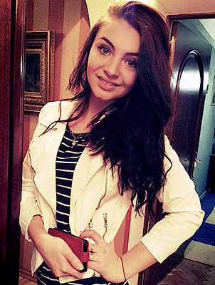 Brave girl Yuliya from Kiev (Ukraine), 27 yo, hair color brunette
