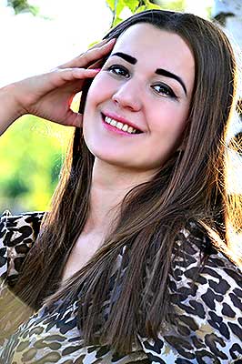 Responsible woman Oksana from Vishnevoe (Ukraine), 38 yo, hair color brunette