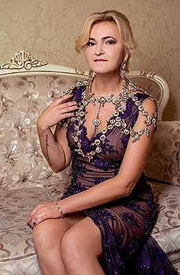 Mature lady Lyudmila from Vishnevoe (Ukraine), 44 yo, hair color blonde
