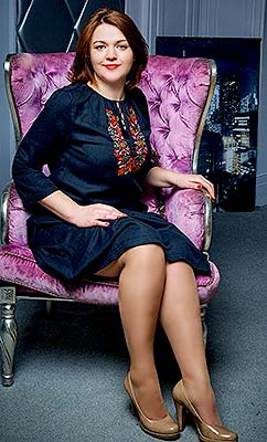 Balanced woman Anastasiya from Kiev (Ukraine), 38 yo, hair color brown-haired