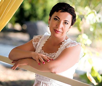 Weak bride Yuliya from Mariupol (Ukraine), 52 yo, hair color brown-haired