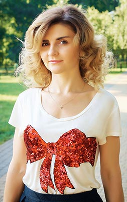 Rational lady Viktoriya from Kiev (Ukraine), 45 yo, hair color light brown