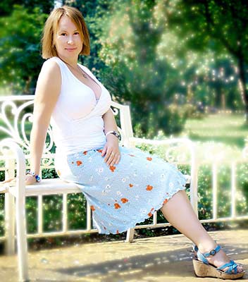 Happy woman Oksana from Kiev (Ukraine), 50 yo, hair color light brown