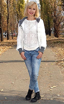 Frank lady Alena from Kiev (Ukraine), 46 yo, hair color blonde
