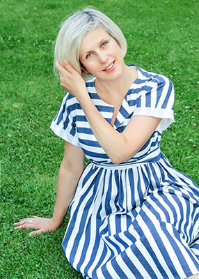 Devoted woman Natal'ya from Kiev (Ukraine), 50 yo, hair color blonde