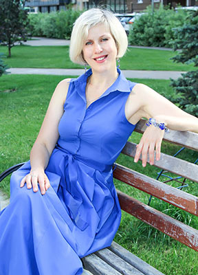 Devoted woman Natal'ya from Kiev (Ukraine), 50 yo, hair color blonde