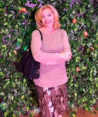 Cheerful lady Lina from Kiev (Ukraine), 56 yo, hair color blonde