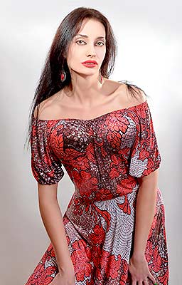 Gentle lady Tat'yana from Kiev (Ukraine), 36 yo, hair color black