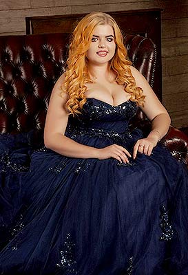 Sympathetic lady Anna from Kiev (Ukraine), 26 yo, hair color red-haired