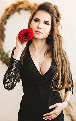 Spontaneous woman Natal'ya from Kiev (Ukraine), 34 yo, hair color chestnut