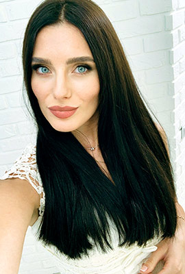 Sensitive bride Yana from Kiev (Ukraine), 29 yo, hair color brunette