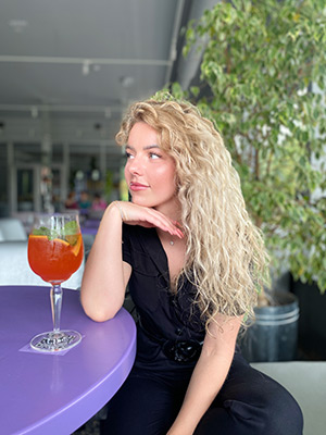 Calm bride Alena from Kiev (Ukraine), 28 yo, hair color blonde