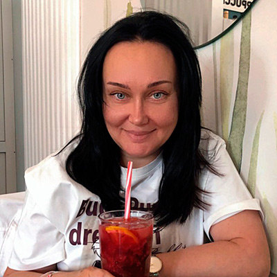 Capricorn wife Alena from Pyriatyn (Ukraine), 52 yo, hair color black