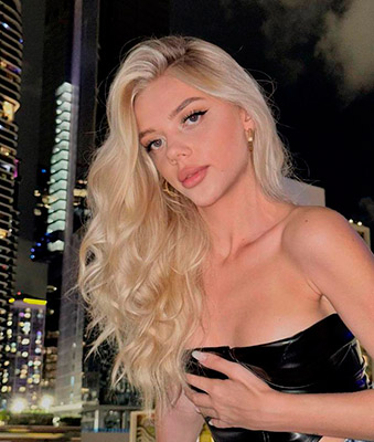 Passion girl Angelina from Miami (USA), 26 yo, hair color blonde