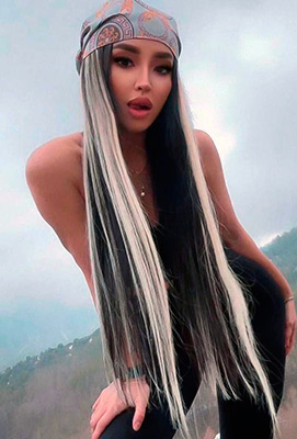 Open woman Nestan from Bishkek (Kyrgyzstan), 28 yo, hair color dark brown