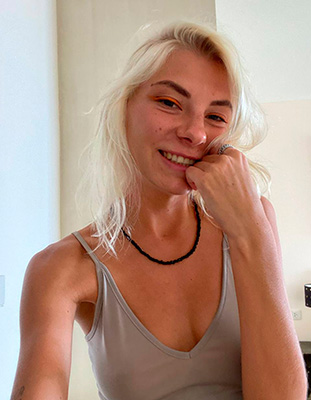 Affectionate wife Evgeniya from Kiev (Ukraine), 28 yo, hair color blonde
