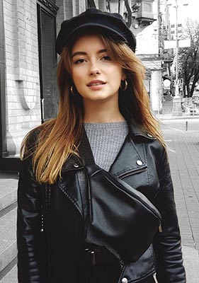 Open girl Melaniya from Odessa (Ukraine), 25 yo, hair color brown
