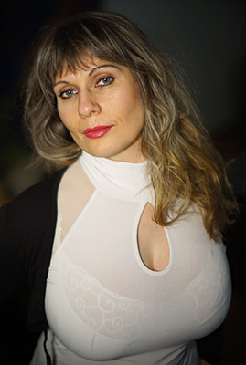 Sensitivesensual bride Marina from Kiev (Ukraine), 43 yo, hair color brown-haired