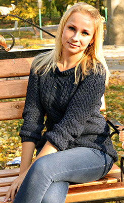 Eventempered lady Ekaterina from Sumy (Ukraine), 28 yo, hair color brown