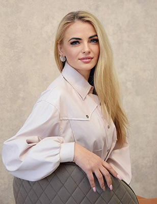 Wellbalanced bride Yuliya from Poltava (Ukraine), 39 yo, hair color blonde