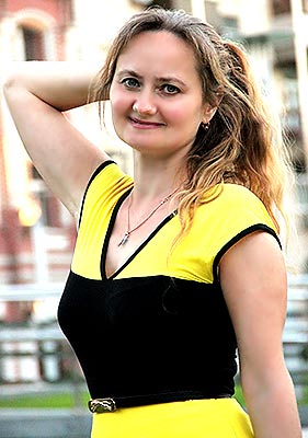 Romantic woman Ol'ga from Kiev (Ukraine), 43 yo, hair color blonde