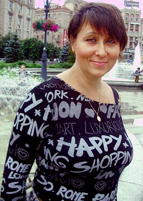 Kind bride Natal'ya from Kiev (Ukraine), 53 yo, hair color chestnut