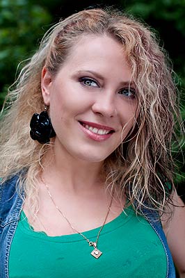 Sociable bride Ol'ga from Kherson (Ukraine), 40 yo, hair color blonde