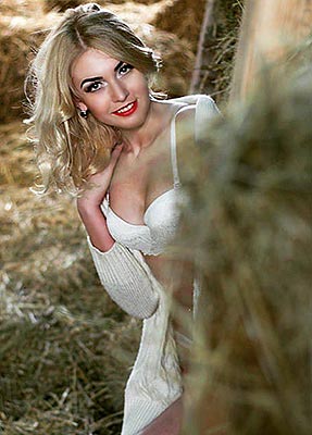 Sportive lady Kristina from Khmelnitsky (Ukraine), 32 yo, hair color blonde