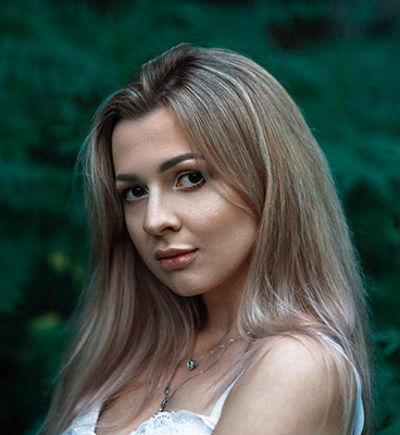 Kind bride Nadejda from St. Petersburg (Russia), 23 yo, hair color brown