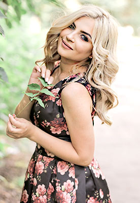 Open bride Marina from Konstantinovka (Ukraine), 29 yo, hair color blonde
