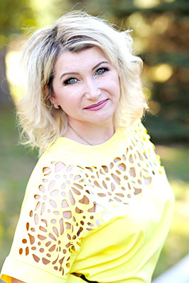 Smart woman Galina from Kharkov (Ukraine), 56 yo, hair color blonde