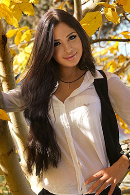 Happy wife Natal'ya from Sevastopol (Russia), 49 yo, hair color chestnut