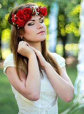 Intelligent lady Olesya from Krivoy Rog (Ukraine), 33 yo, hair color chestnut