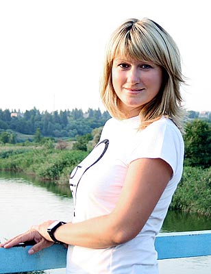 Persistent bride Irina from Krivoy Rog (Ukraine), 44 yo, hair color blonde