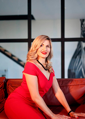 Vulnerable wife Lyudmila from Kiev (Ukraine), 41 yo, hair color light brown