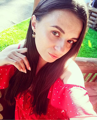 Single lady Olesya from Kiev (Ukraine), 33 yo, hair color chestnut
