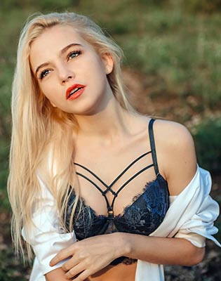 Romantic lady Mariya from Vladikavkaz (Russia), 23 yo, hair color blonde