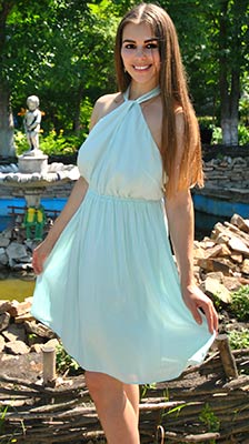 Cheerful bride Ol'ga from Lugansk (Ukraine), 35 yo, hair color brown
