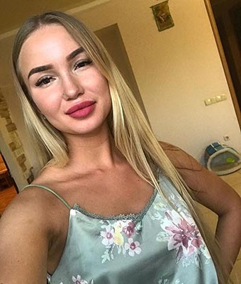 Sociable bride Yuliya from Lugansk (Ukraine), 28 yo, hair color blonde