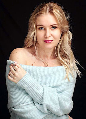 Vigorous bride Evgeniya from Kiev (Ukraine), 31 yo, hair color blond