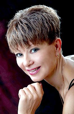 Attractive bride Larisa from Lugansk (Ukraine), 61 yo, hair color light brown