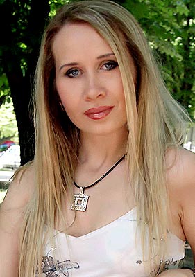 Honest woman Elena from Lugansk (Ukraine), 40 yo, hair color blonde