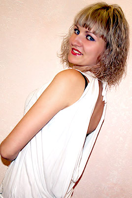 Openhearted girl Yuliya from Lugansk (Ukraine), 35 yo, hair color brown