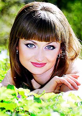 Cheerful woman Elena from Lugansk (Ukraine), 39 yo, hair color brown-haired